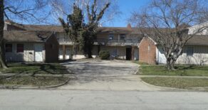 438 Oak Street