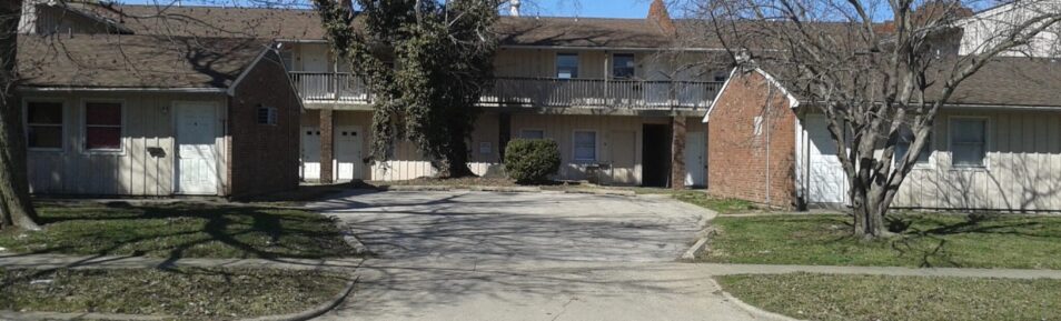 438 Oak Street